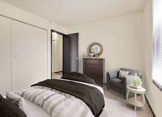 Comfortable Bedroom With Closet at Indian Ridge Apartments, Davenport, 52807