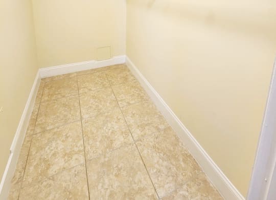 Closet at Sunscape Apartment Homes, Tampa