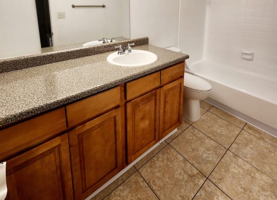 Bathroom With Bathtub at Sunscape Apartment Homes, Tampa, Florida