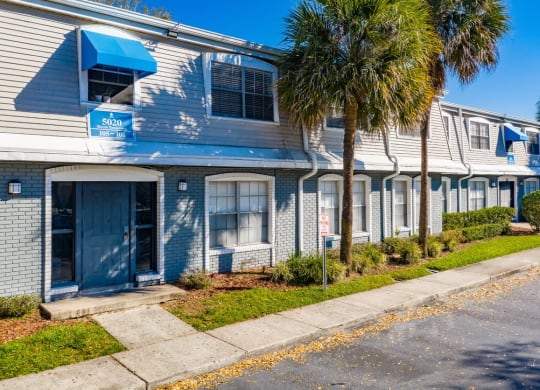 Courtyard View at The Park at Chesterfield Apartment Homes, Tampa, 33617