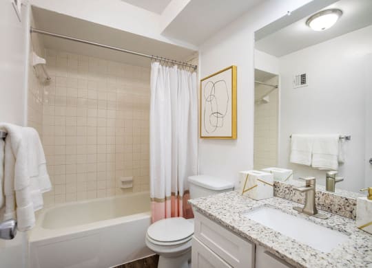 Bathroom at DEL ORO APARTMENT HOMES, Plantation