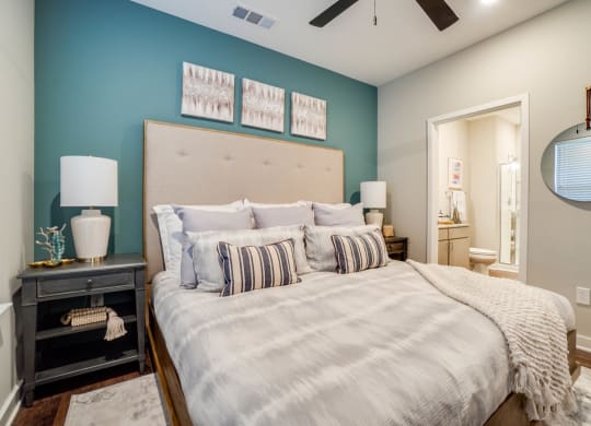 Beautiful Bright Bedroom at Watermark at Urban Blu, Panama City Beach, Florida