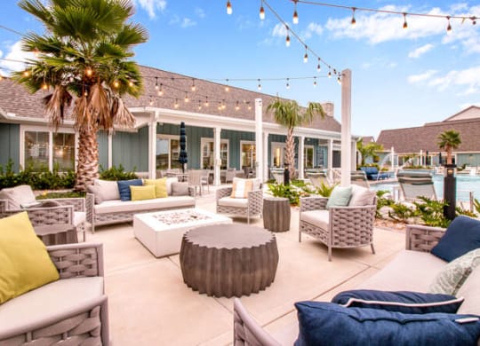 Outdoor Patio at Watermark at Urban Blu, Florida
