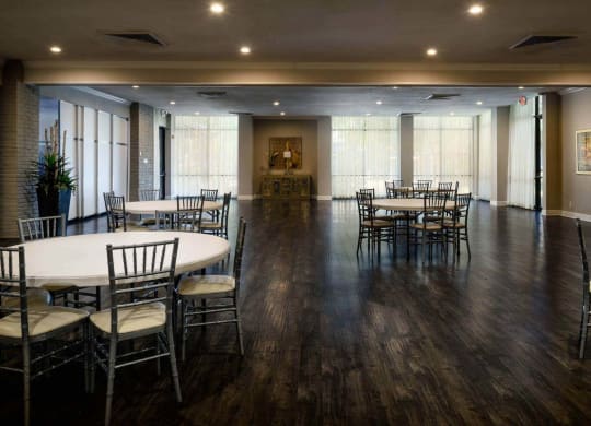 Clubhouse Dining at Park at Voss Apartments, The Barvin Group, Houston, 77057