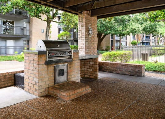 Community Grilling Station at Park at Voss Apartments, The Barvin Group, Houston, TX, 77057