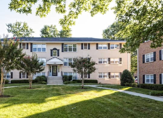 Luxury Best Apartment Rentals in National Landing Arlington VA