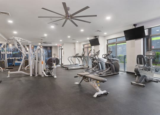 Spacious apartment rentals in Crystal City Arlington Virginia