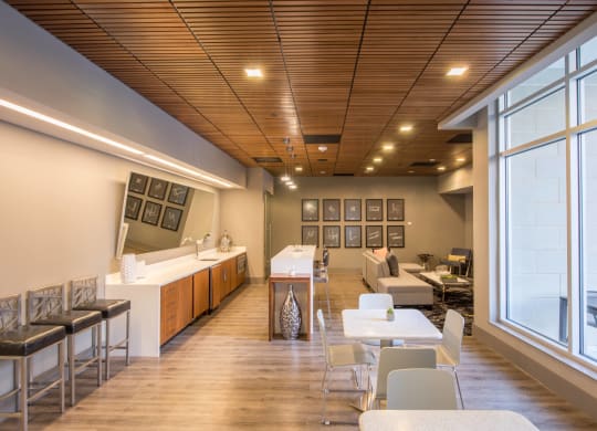 Spacious apartment rentals in Crystal City Arlington Virginia,
