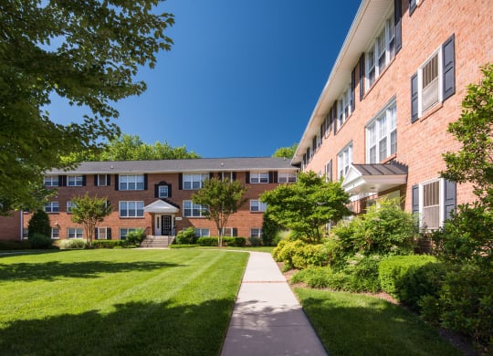 Best Apartment Rentals in National Landing Arlington VA