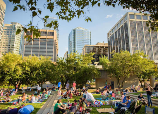 Rosslyn apartments for rent