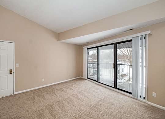 apartment in Huron with patio
