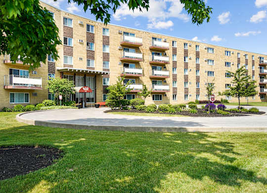 Surfside Towers in Eastlake