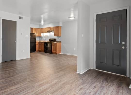 Apartment with wood floors at Commons At Waters Edge, Columbus, OH 43232