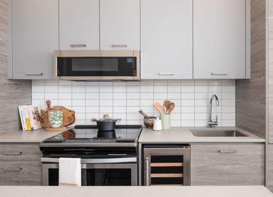 electric kitchen range with microwave overhead
