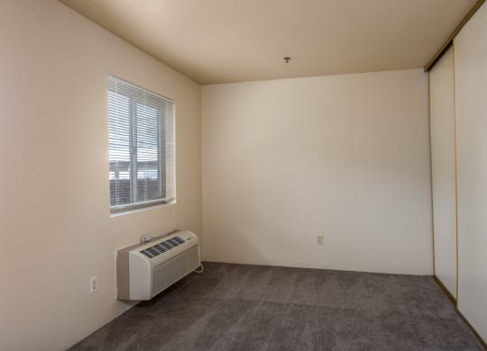 Vacant Bedroom at Altamont Apartments, Rohnert Park, CA