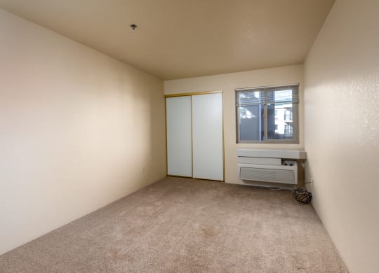 Carpeted Area at Altamont Apartments, Rohnert Park, California