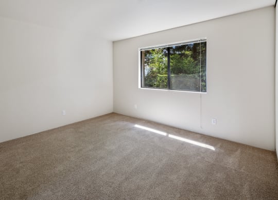 Carpeted Bedroom at Edgewood Apartments, Rohnert Park, CA, 94928