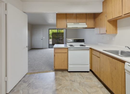Fully Furnished Kitchen at Edgewood Apartments, Rohnert Park