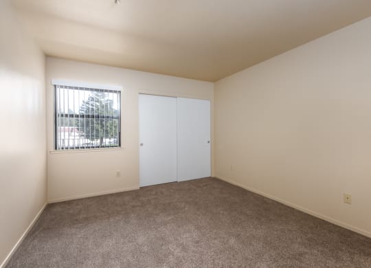 Carpeted Living at Manor Apartments, Rohnert Park, CA, 94928