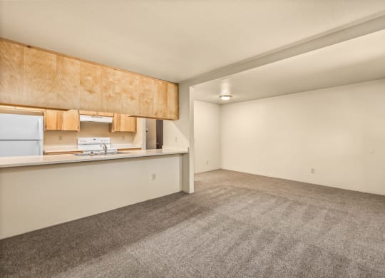 Unfurnished Living Area at Meadowrock Apartments, Santa Rosa, CA, 95403