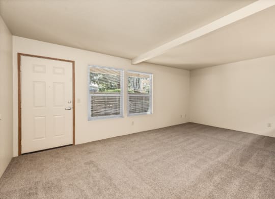 Beige Carpet at Meadowrock Apartments, Santa Rosa