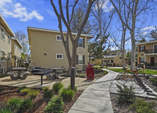 walking path at Parkside Apartments, Davis, CA