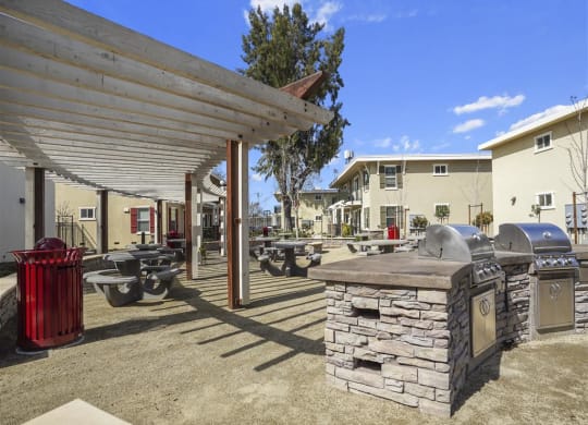 BBQ and Picnic area at Parkside Apartments, Davis, California