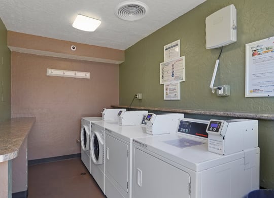 Clean Laundry Room at Colonial Garden Apartments, San Mateo