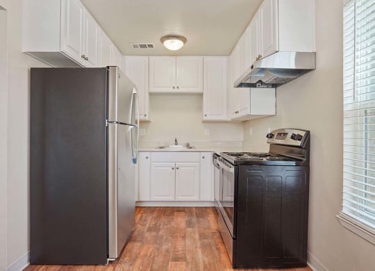 White Appliances In Kitchen at Parkside Apartments, Davis, 95616