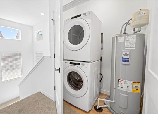 Washer Dyer at Alante Homes at Spring Run, Caldwell, 83607