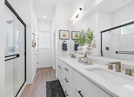 White Bathroom at Alante Homes at Spring Run, Caldwell, ID