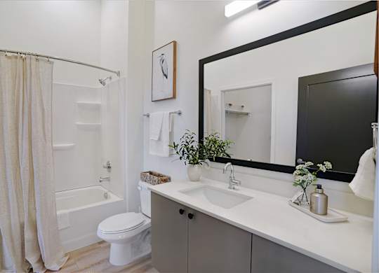 Bathroom with mirror at Solhavn Apartments, Utah