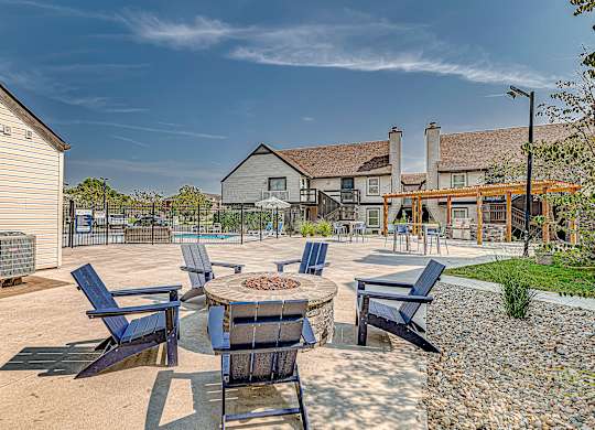Exterior Seating Area at Avia Lofts at Founders Road, Indianapolis, 46268