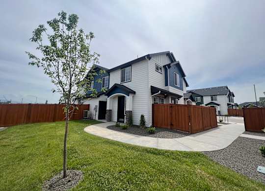 Green Space at Alante Homes at Lake Hazel, Boise, ID