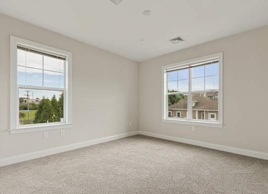 Room with two windows at Palmer View, Pennsylvania, 18045