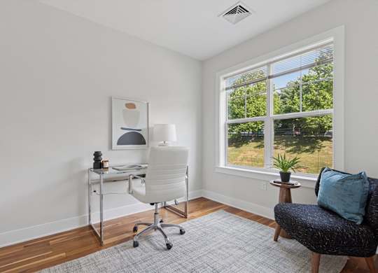 Room with desk, chair and window at Palmer View, Pennsylvania