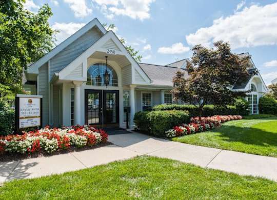 The beautiful Leasing Center at Coppermine Run.