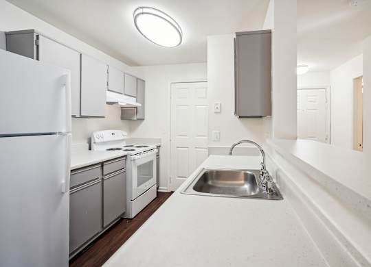 Coppermine Run’s affordable apartment homes offer spacious, updated kitchens.