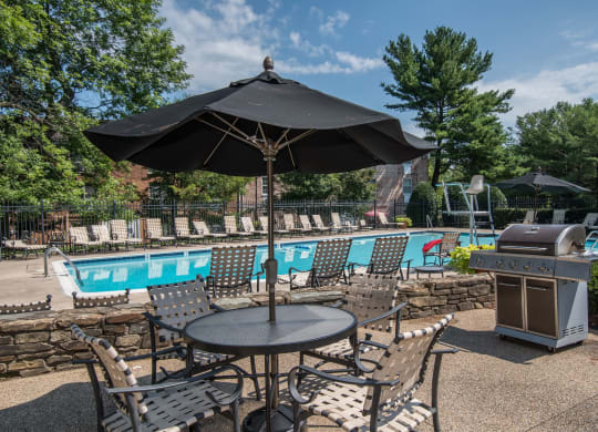 Outdoor Seating at Elme Watkins Mill, Gaithersburg Maryland