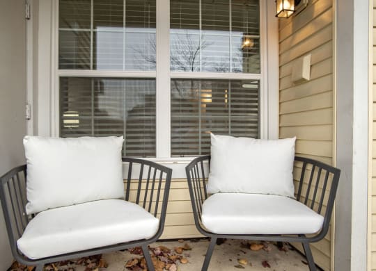 Outdoor Seating  at Elme Herndon, Herndon, VA