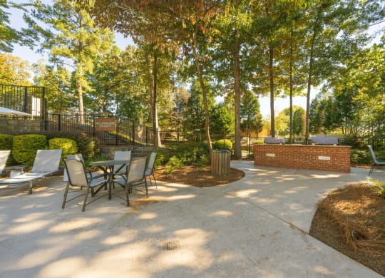 Green outdoor area at Elme Cumberland Apartments, Smyrna, GA, 30080