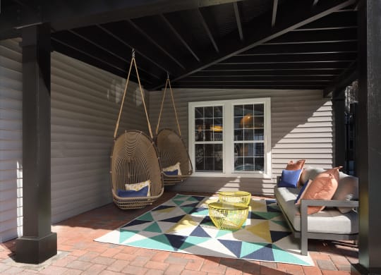 Outdoor Sitting Area at Elme Alexandria, Alexandria, 22304