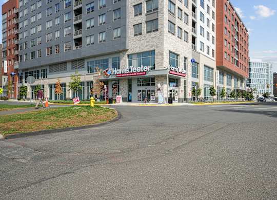 A Hain's Teeter-Allen's store is located in a shopping plaza.
