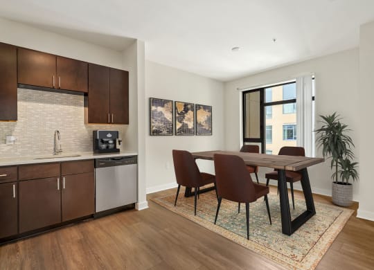 Dining at The Maxwell Apartments, Arlington, VA, 22203