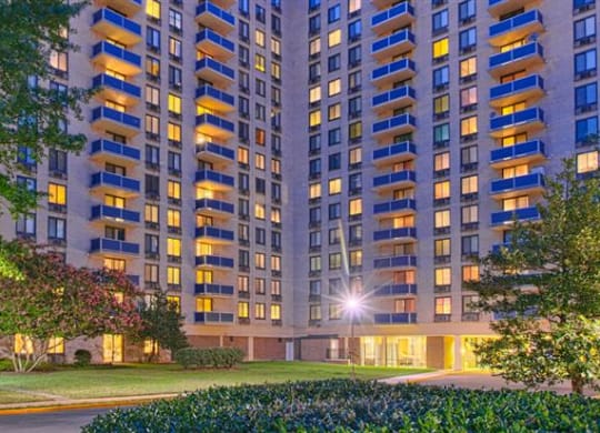  Exterior at Riverside Apartments, Virginia