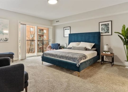 Gorgeous Bedroom at Renew Five Ninety Five, Illinois