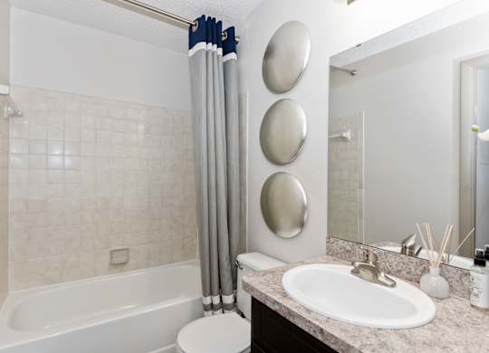 Canopy at Baybrook - Bathroom