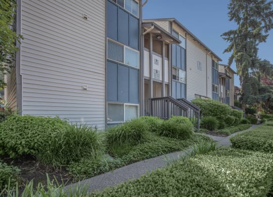 exterior view at Foster Creek apartments in Tukwila Washington south of Seattle