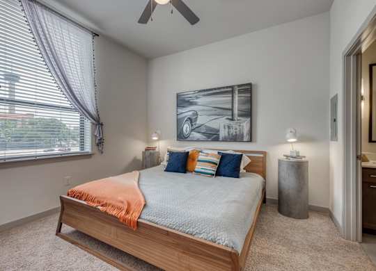 Bedroom with ceiling fan at Agave, San Antonio