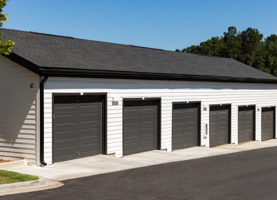 Garages Available at The Quincy Apartments, Acworth, 30102
